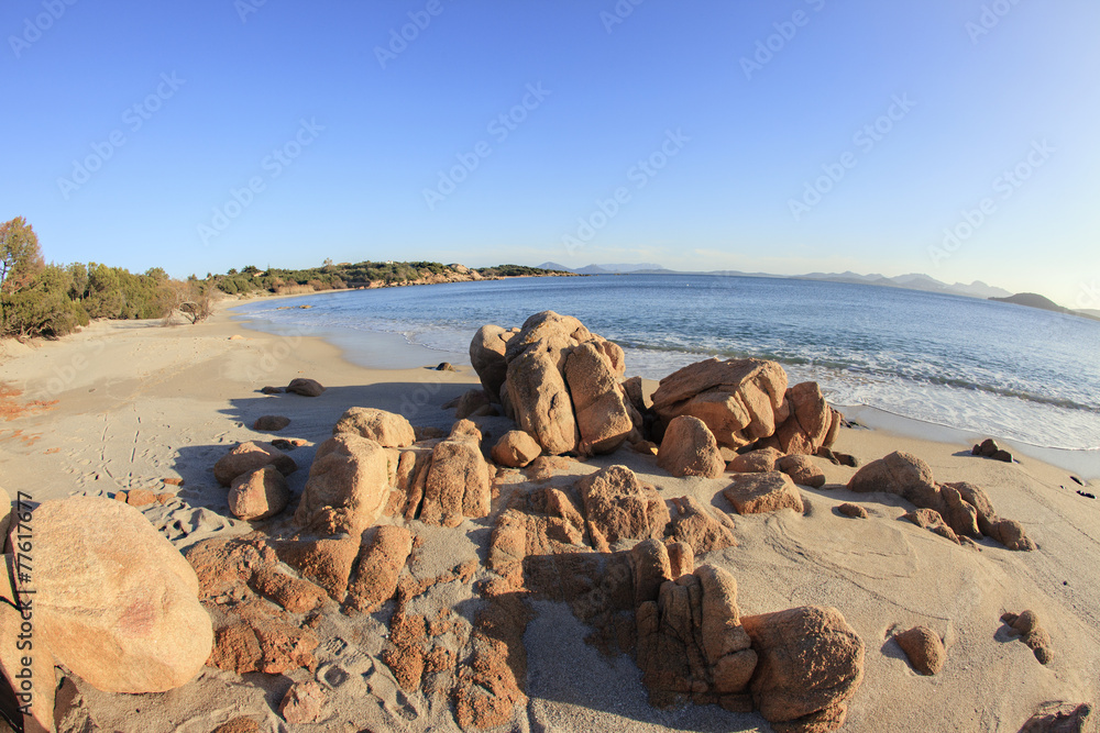 Mitica Sardegna, rocce e sabbia