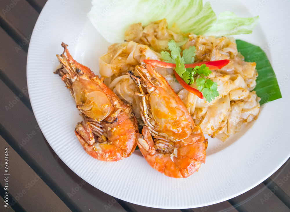 Fried noodle with prawn