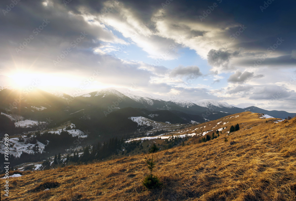 Winter evening mountain plateau landscape (Carpathian, Ukraine)