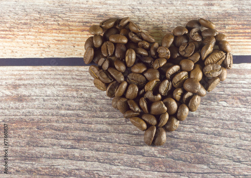 Obraz na płótnie Valentines day heart with coffee on wooden background w salonie