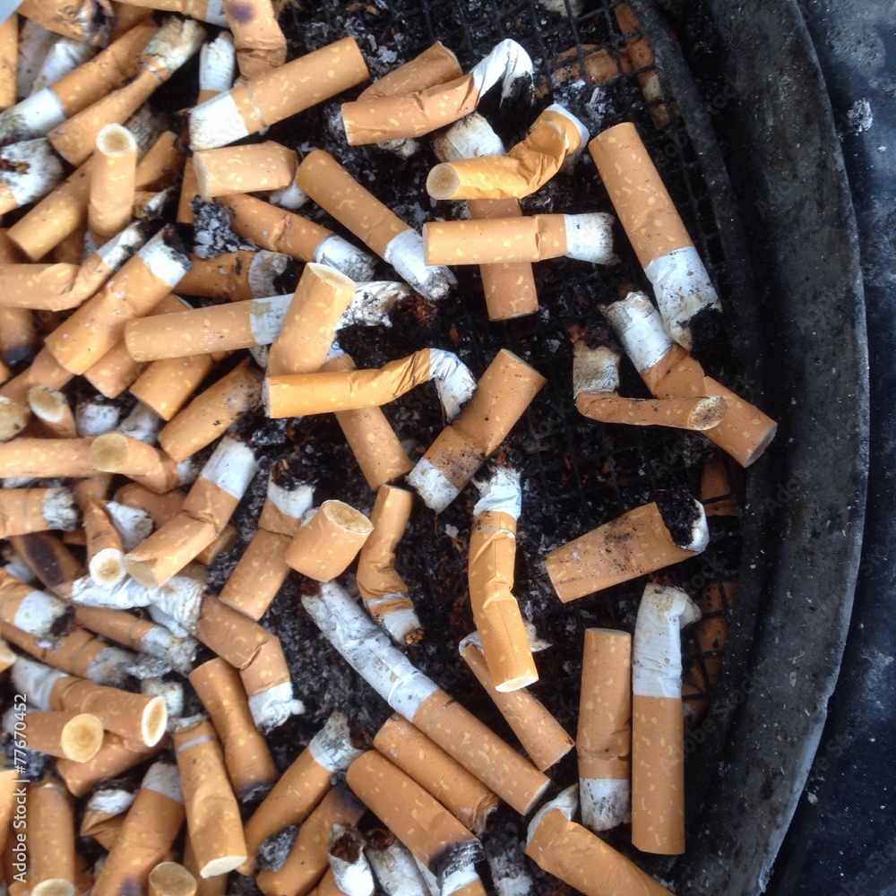 Fototapeta premium Zigaretten Stummel 
