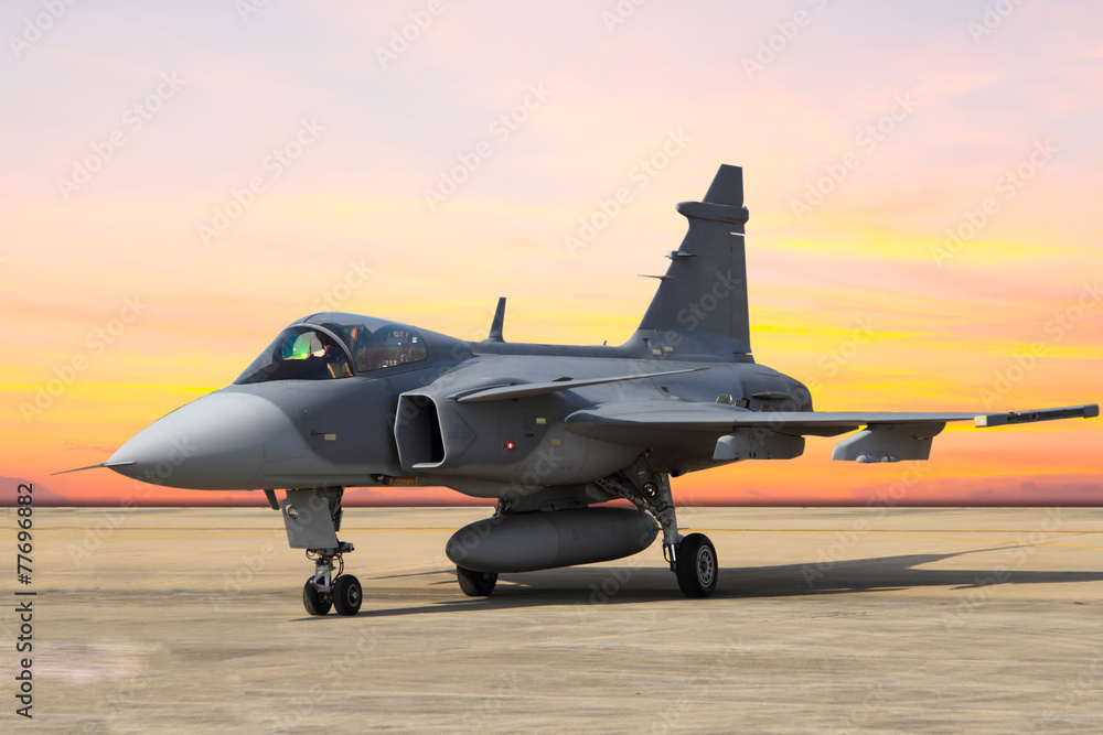 Fototapeta premium fighter aircraft in the twilight