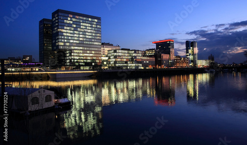 Düsseldorfer Medienhafen, Rückseite © mitifoto