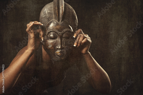 masque africain danse photo