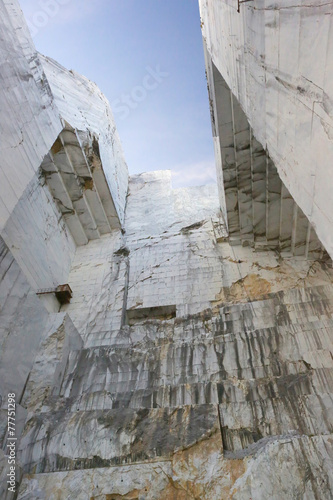 Cave alpi apuane, Versilia photo