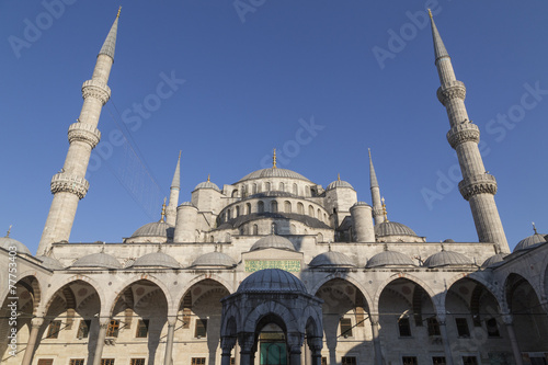 Innenhof der Blauen Moschee in Istanbul