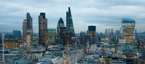Panel kuchenny z motywem LONDON, UK - JANUARY 27, 2015: City of London night view
