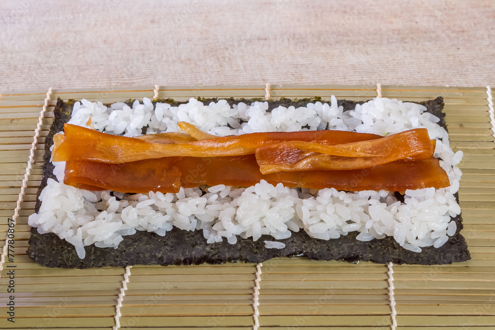 かんぴょうのり巻き寿司 Dried Gourd Shavings Sushi Roll Stock Photo Adobe Stock