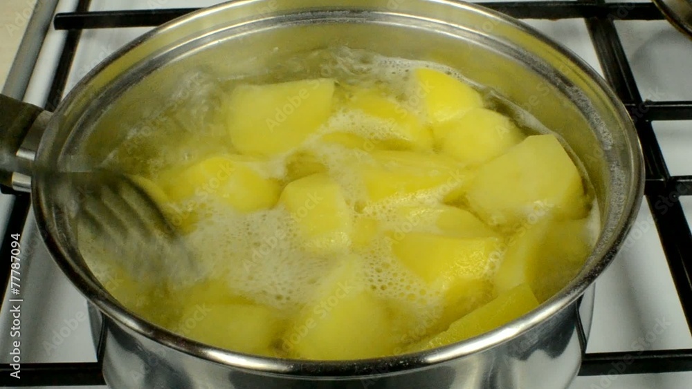 boiled potatoes boiled potatoes