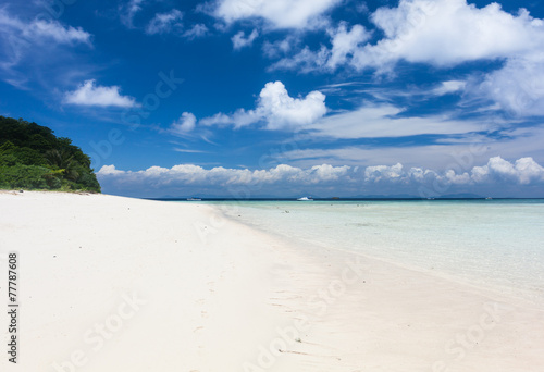 Beautiful Tropical white Sand Beach. Sipadan Island  Malaysia