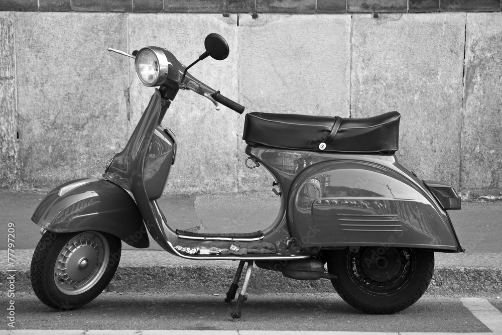 Obraz premium Scooter rossa