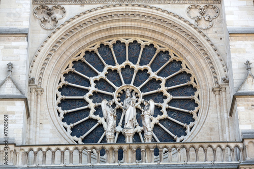 The West Rose Window of Notre Dame de Paris © wjarek