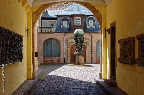Fotografie Porche avec statue