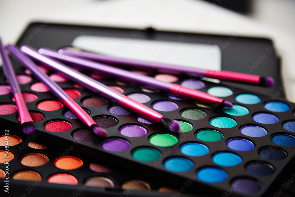 MakeUp Palette und Pinsel MakeUp Palette und Pinsel
