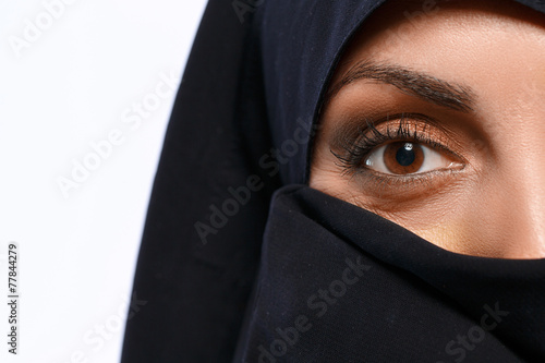 Bild auf Leinwand Beautiful Muslim woman looking at camera
