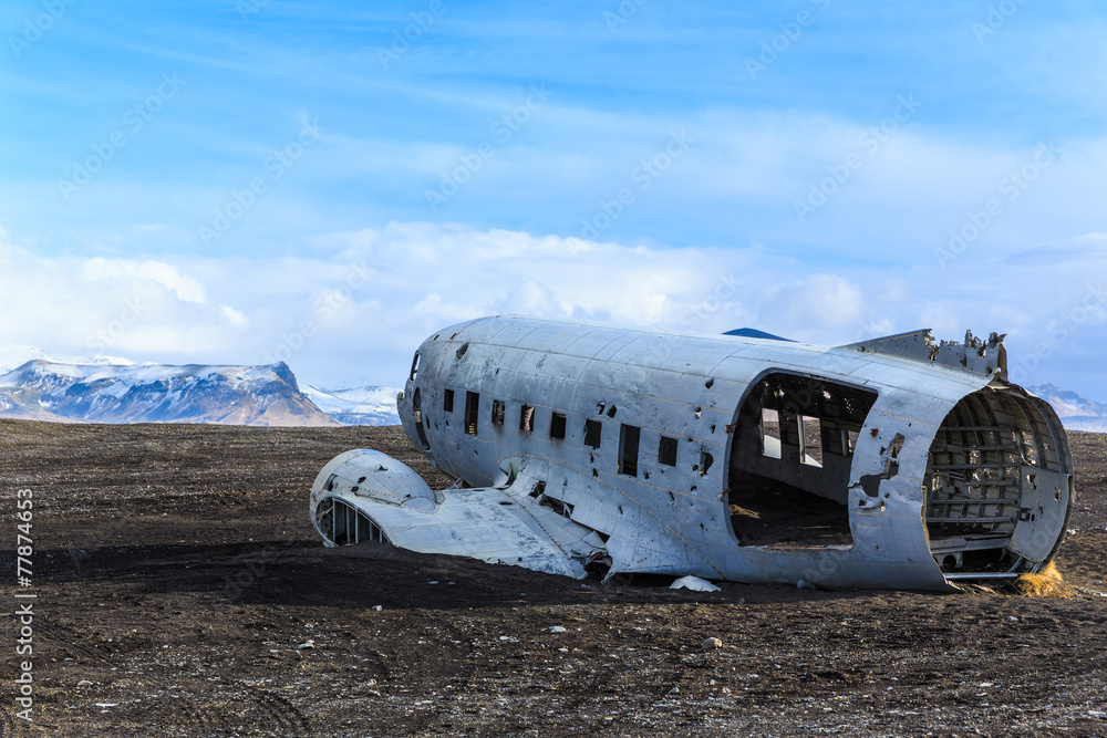Wreck airplane in Iceland