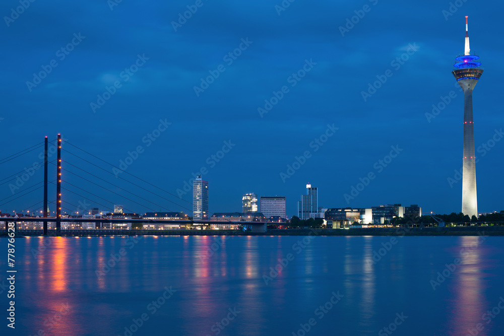 Night Düsseldorf