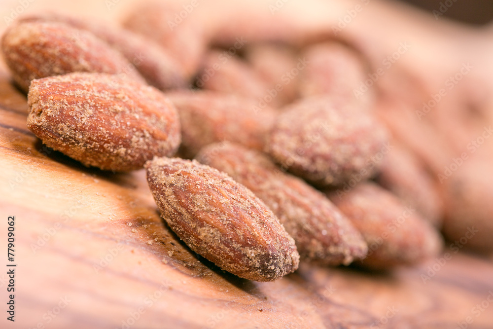 Obraz premium spiced almonds