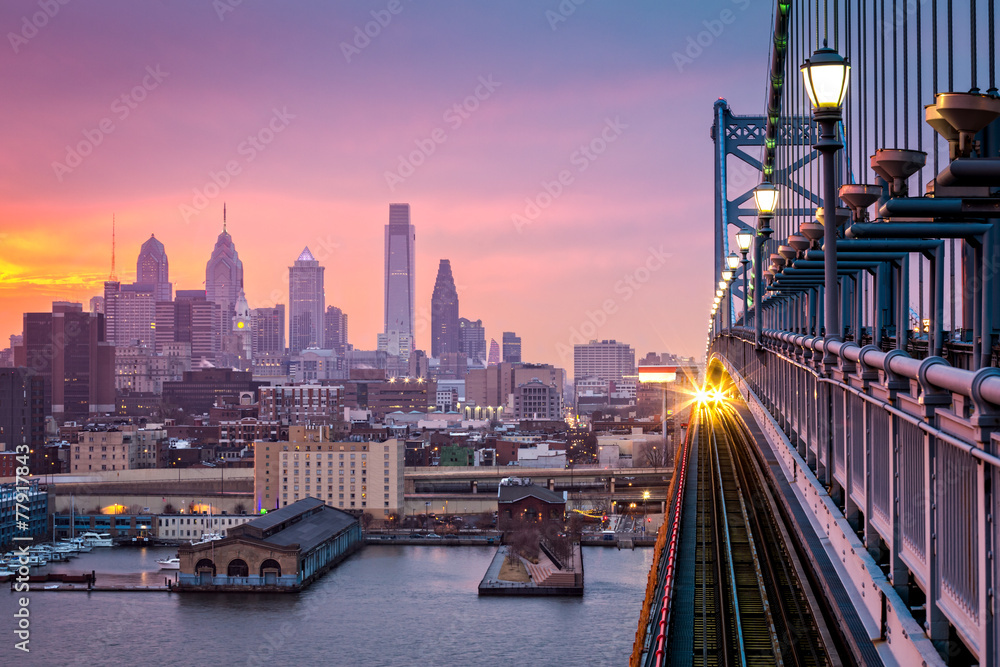 Philadelphia under a hazy purple sunset - obrazy, fototapety, plakaty 