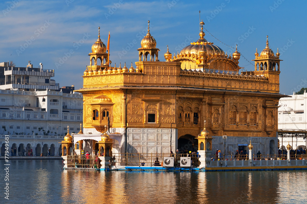 Naklejka premium Golden Temple in Amritsar. India