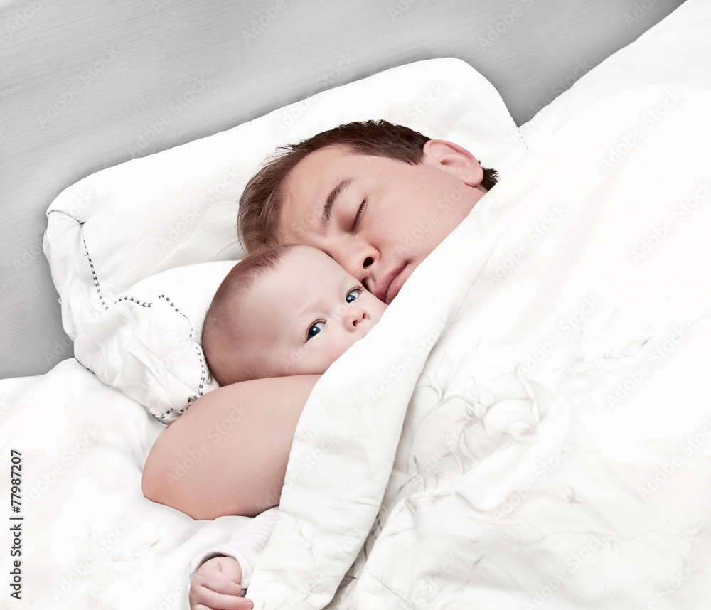 father and the newborn sleep father and the newborn sleep