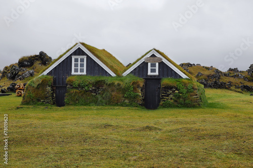 Wooden houses of Hellissandur © estivillml