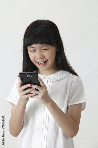 girl receiving message