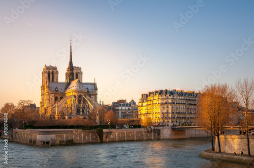 Notre Dame Paris © SakhanPhotography