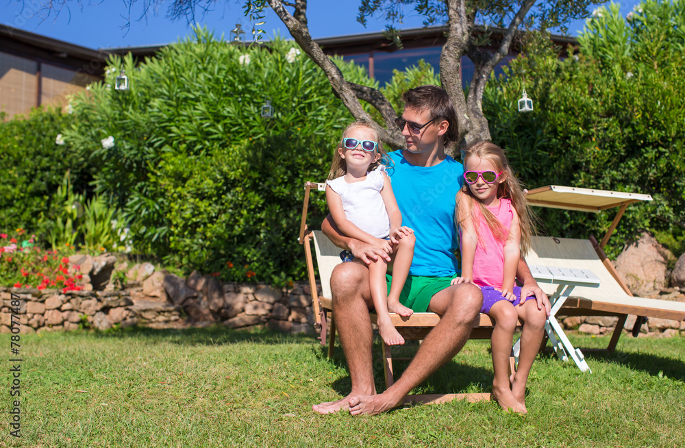 Fototapeta premium Father and kids at tropical beach vacation outdoor
