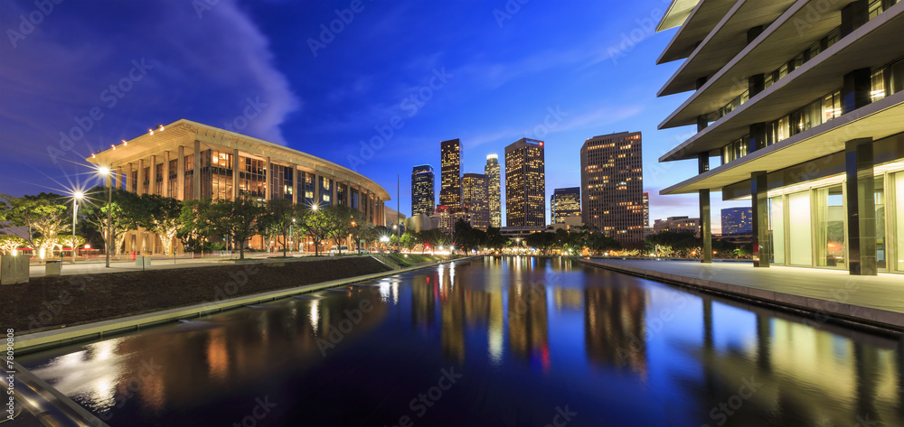 Fototapeta premium Los Angeles downtown and reflection