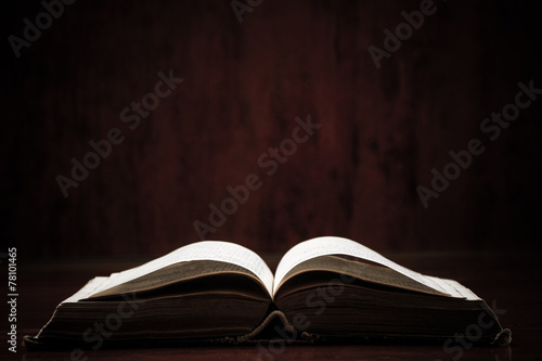 Obraz na plátne Holy Bible On Table