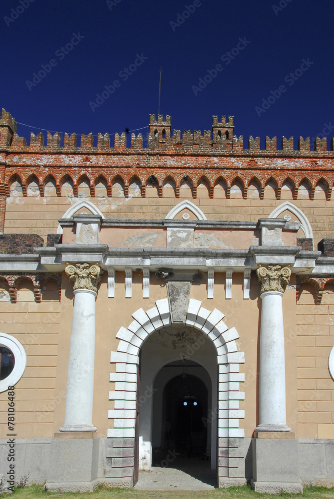 Fototapeta premium Piria´s castle side entrance