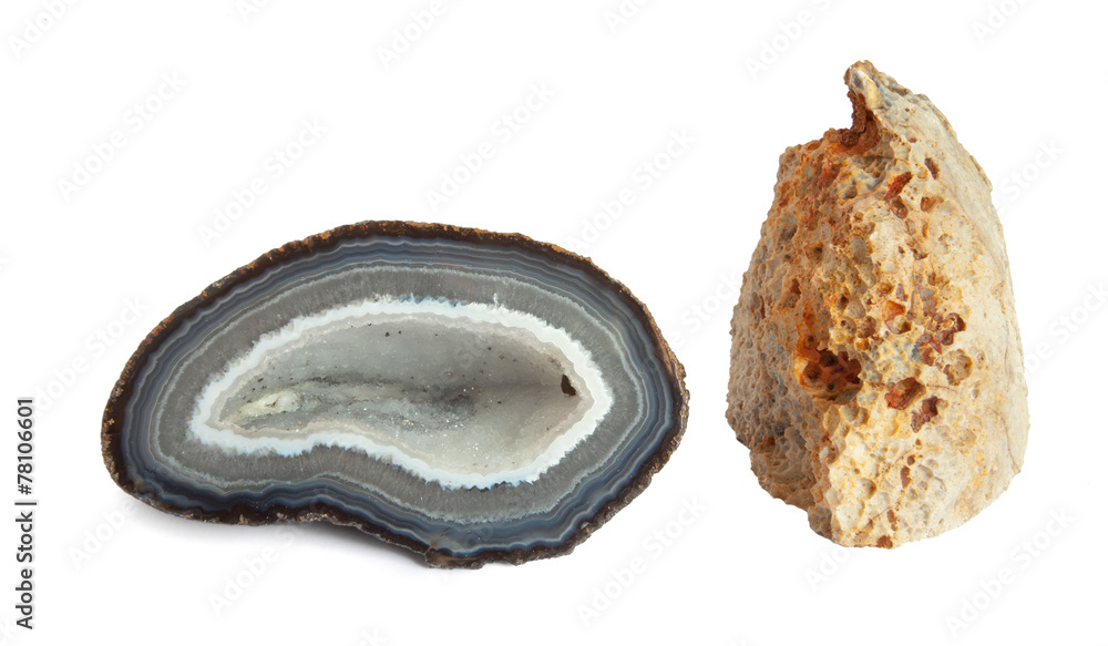 Obraz premium Section and external view of a white and blue geode