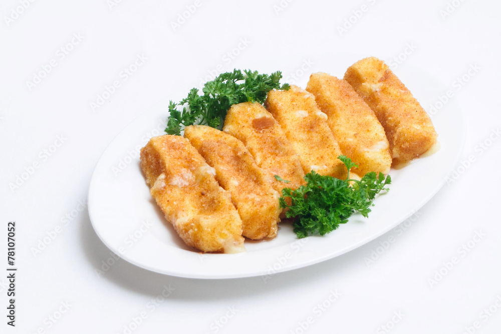 Cheese pieces fried in breadcrumbs