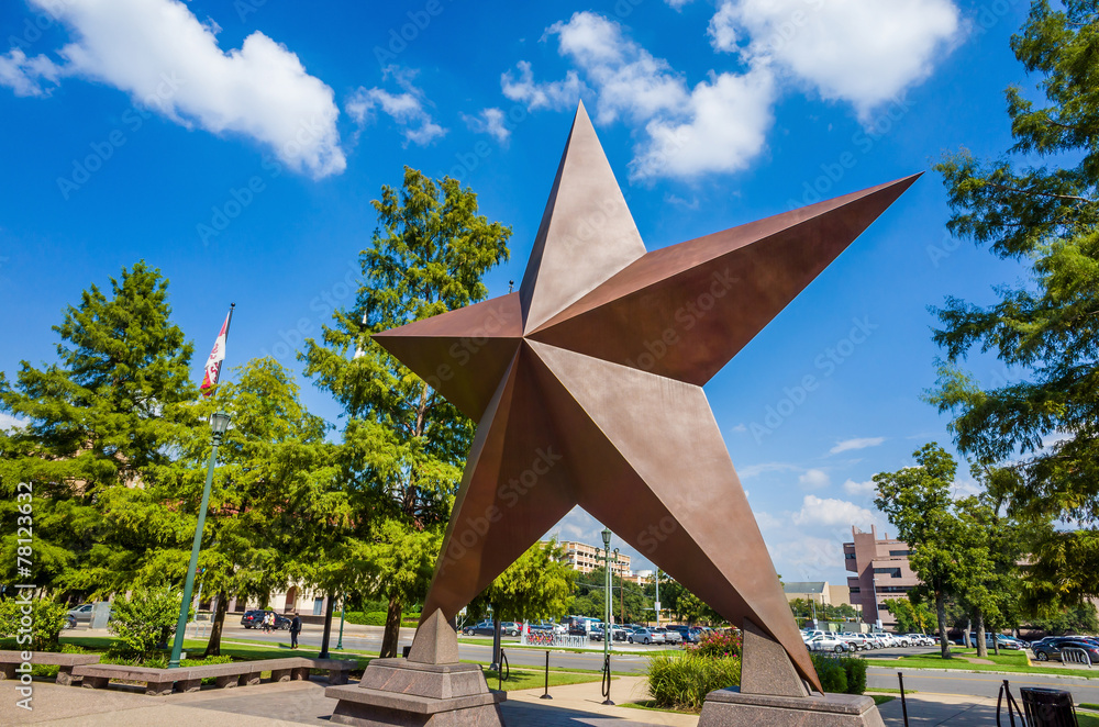 Naklejka premium Texas Star in front of the Bob Bullock Texas State History Museu