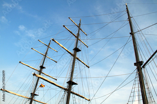 Galleon black mast