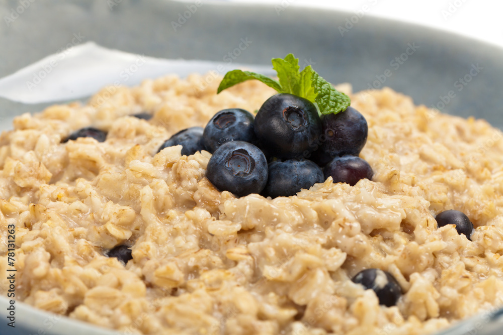 Healthy Homemade Oatmeal with Blueberries for Breakfast Healthy Homemade Oatmeal with Blueberries for Breakfast