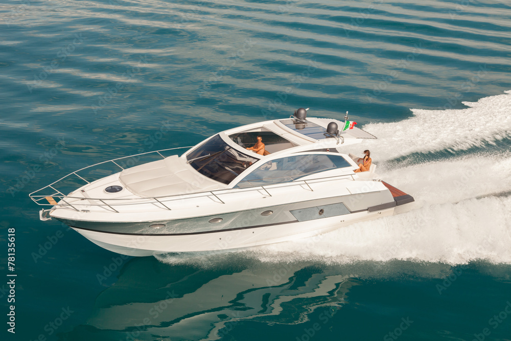 Fototapeta premium motor boat