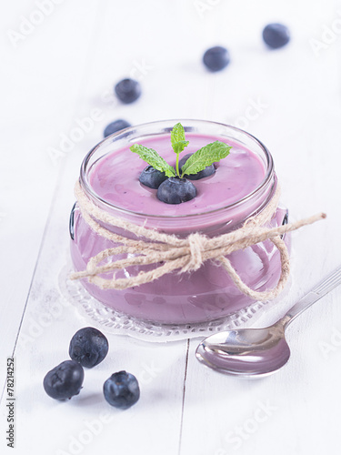 Heidelbeerjoghurt im Glas
