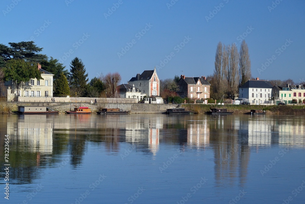 Loire à Saumur et ses bateaux
