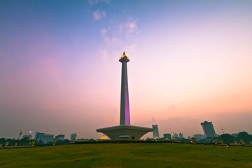 Ingelijste posters Indonesië Nationaal Monument in centrum Jakarta  © Aqnus