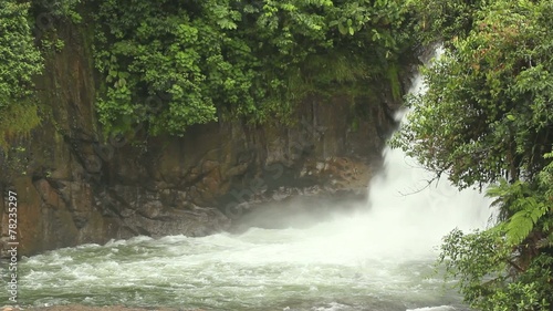 Rio Hollin, Running through rainforest in the Ecuadorian Amazon