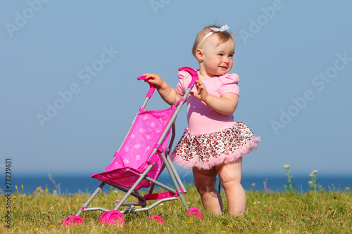 child walks by the sea