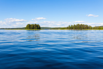 Leinwandbilder See Finnische Seenlandschaft im Sommer  © Juhku