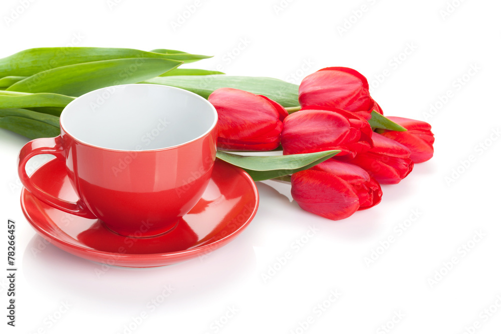 Fresh red tulips with coffee cup - obrazy, fototapety, plakaty 