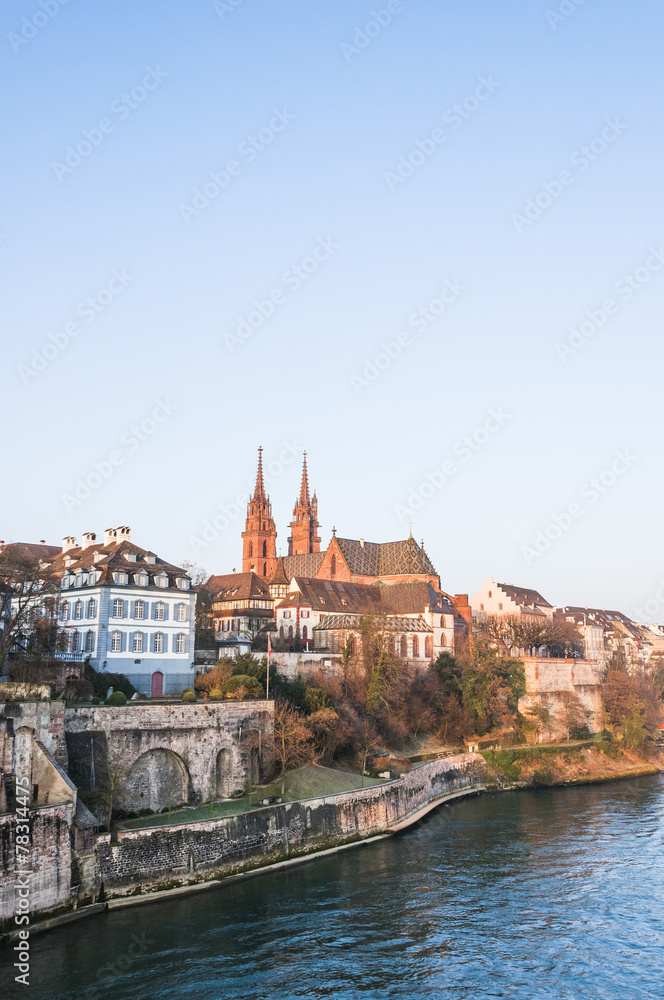 Basel, historische Altstadt, Rheinufer, Münster, Winter, Schweiz