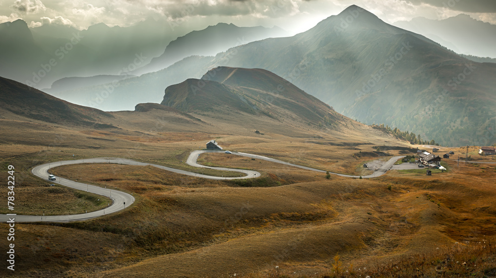 Serpentine road at Passo Giau, Dolomites, Italy - obrazy, fototapety, plakaty 
