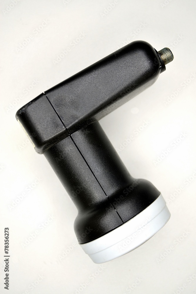 LNB converter for digital television reception from satellites