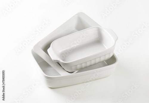 Rectangular porcelain dishes