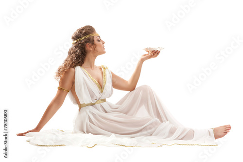 Obraz na płótnie Seria: Klasyczna grecka bogini w tunikę trzymająca misę